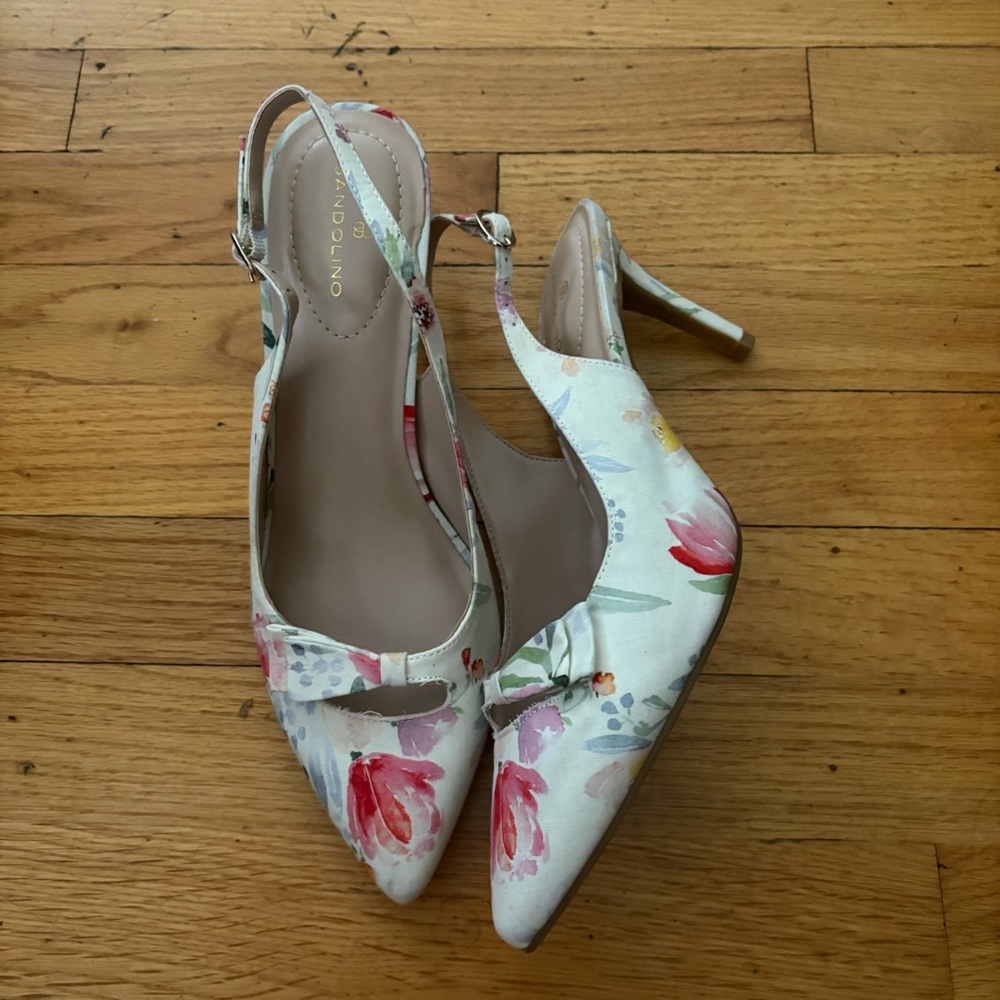 Bandolino White Floral Sling Back Heels Size 10